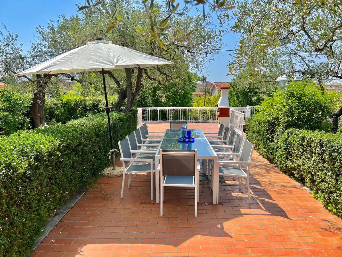 Villa La Rodina Diano Marina Exterior foto